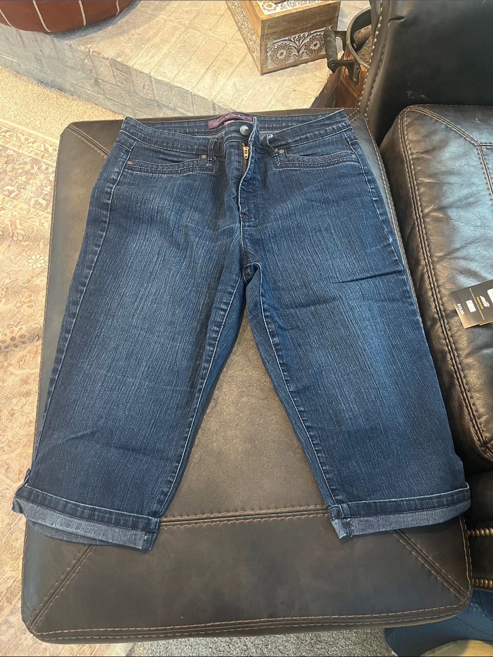Gloria Vanderbilt Dark Blue Cropped Denim Jeans